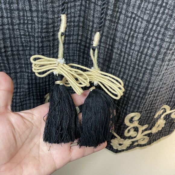 Soft Surroundings Womens M Charcoal Gauze Short Sleeve Gold Embroidered Blouse - Picture 5 of 11